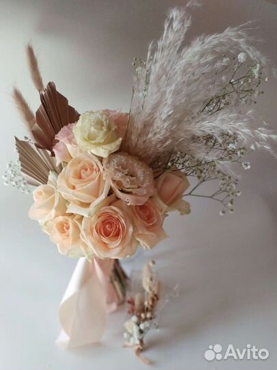 Букет невесты бутоньерка для жениха