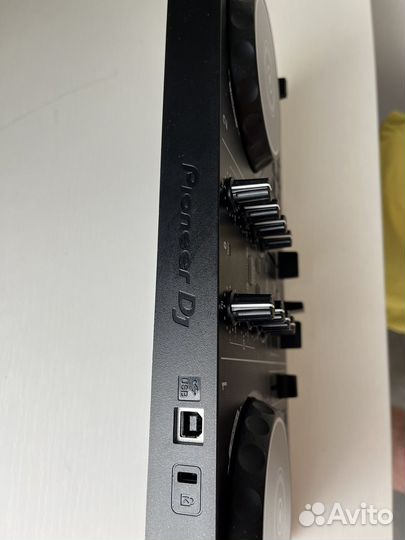 Dj контролер pioner ddj 200