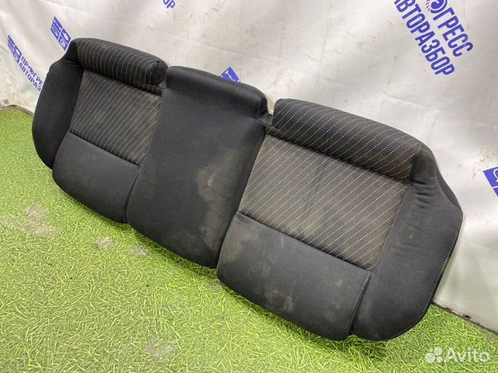 Сиденье заднее Skoda Superb седан 1.8 AWT 2007