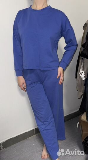 Спортивный костюм женский