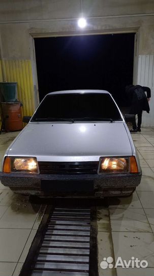 ВАЗ 21099 1.5 МТ, 2003, 200 800 км