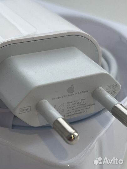Зарядка на iPhone 20w