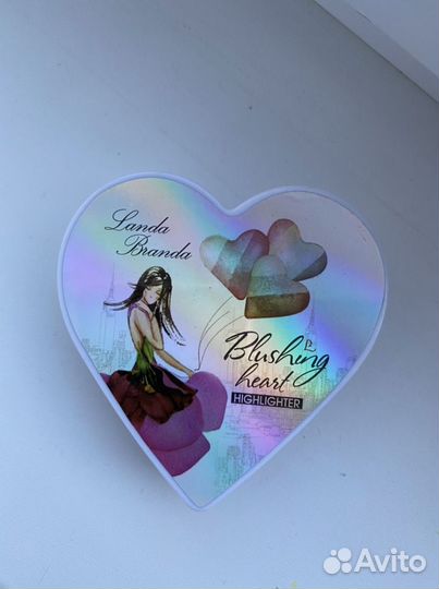 Хайлайтер, румяна