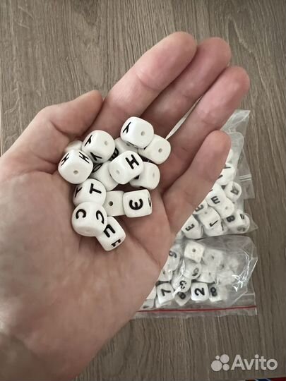 Буквы и цифры из пищевого силикона