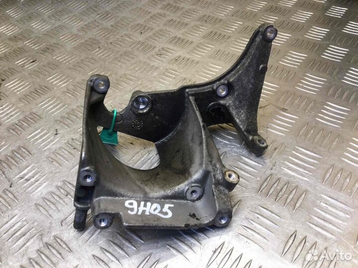 Кронштейн топливного фильтра Citroen C4 9672309580