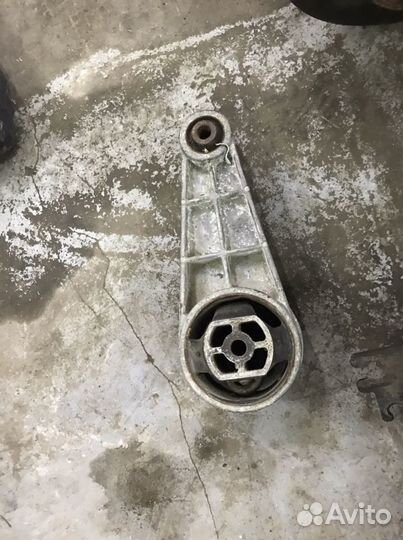 Подушка двигателя chevrolet lacetti