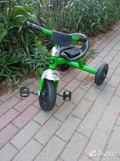 Трехколесный велосипед