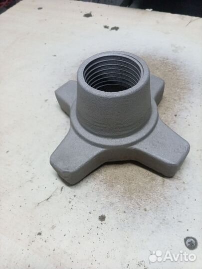 Молочная гайка ду50 бу