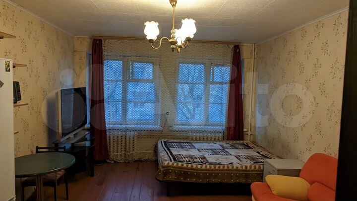 Комната 27 м² в 4-к., 4/4 эт.