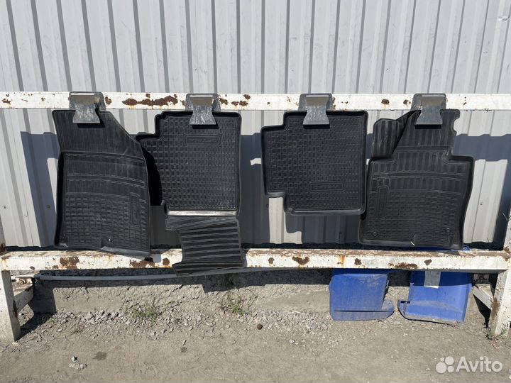 Автомобильные коврики резиновые Киа Оптима