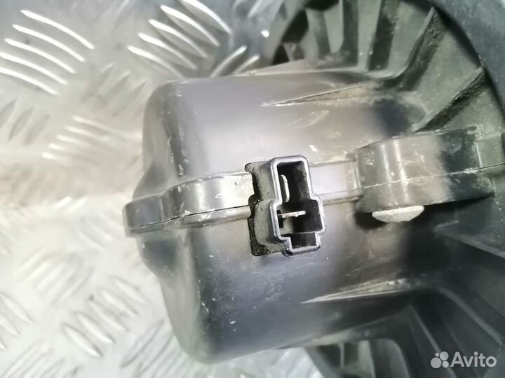 Моторчик отопителя Исузу Родео A