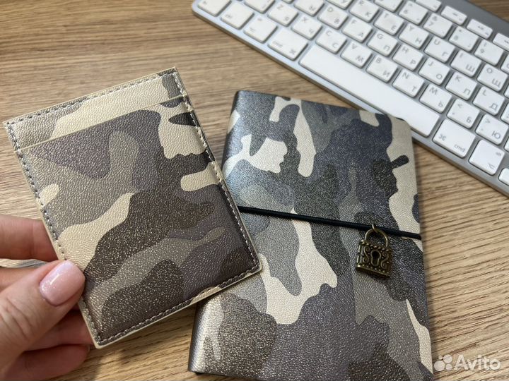 Блокнот и держатель для карт (картхолдер)