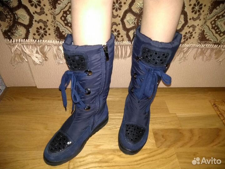 Сапоги на девочку новые