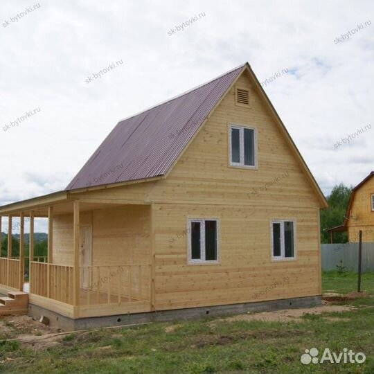 Каркасный садовые дом 8х8м с мансардой и верандой