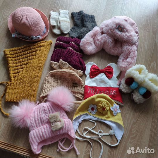Шапки, панама, пинетки, чепчик, варежки, носки