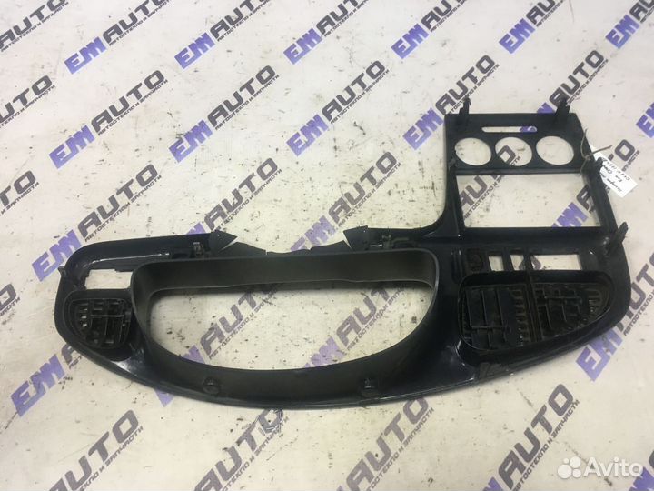 Накладка панели приборов Киа Спектра