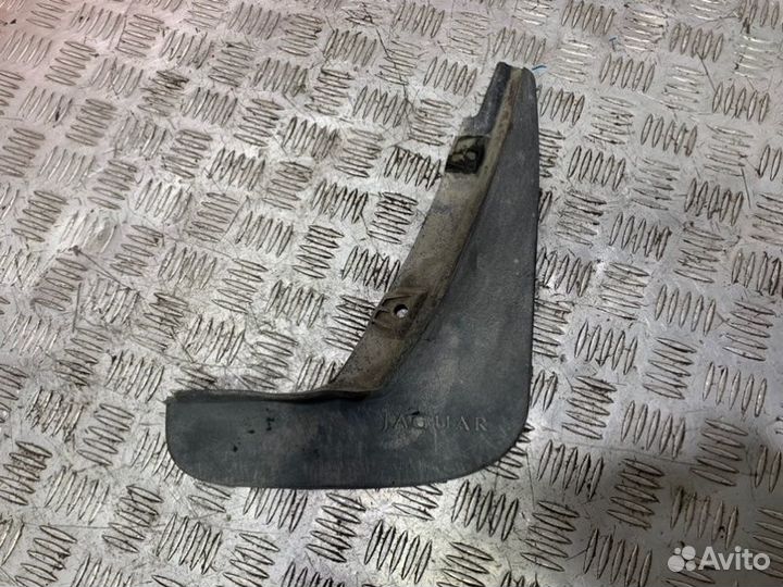 Брызговик задний правый Jaguar Xf CC9