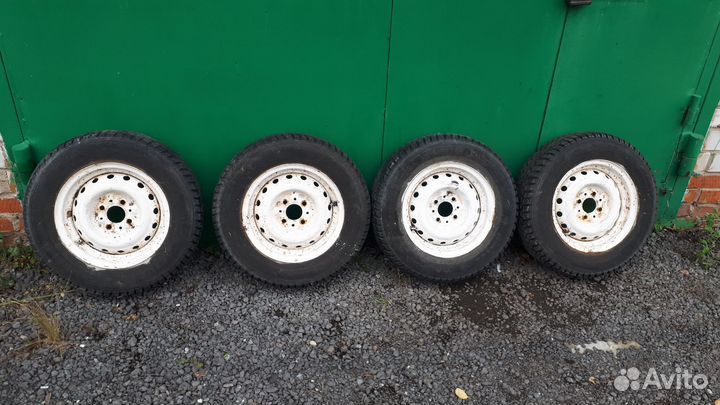 Колёса в сборе. Зима,шипы 175/70 R13