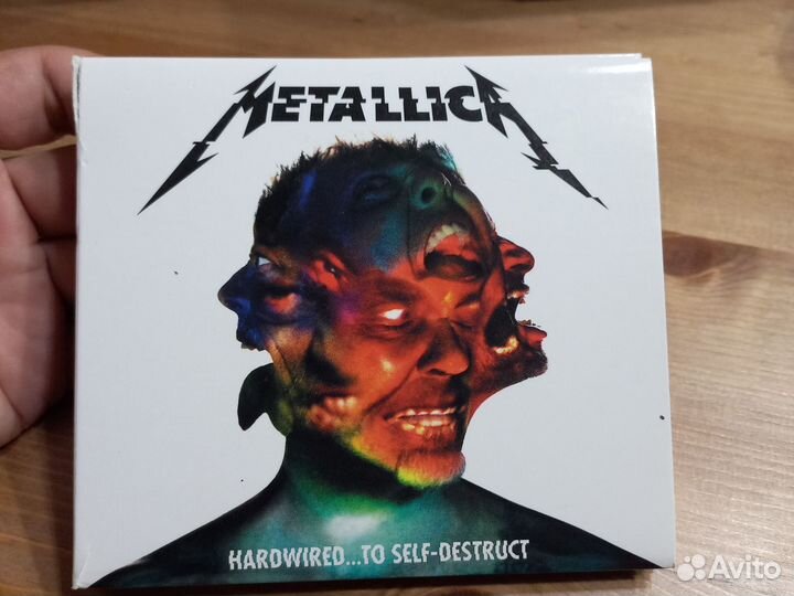 Metallica. Hardwired. TO self destruct