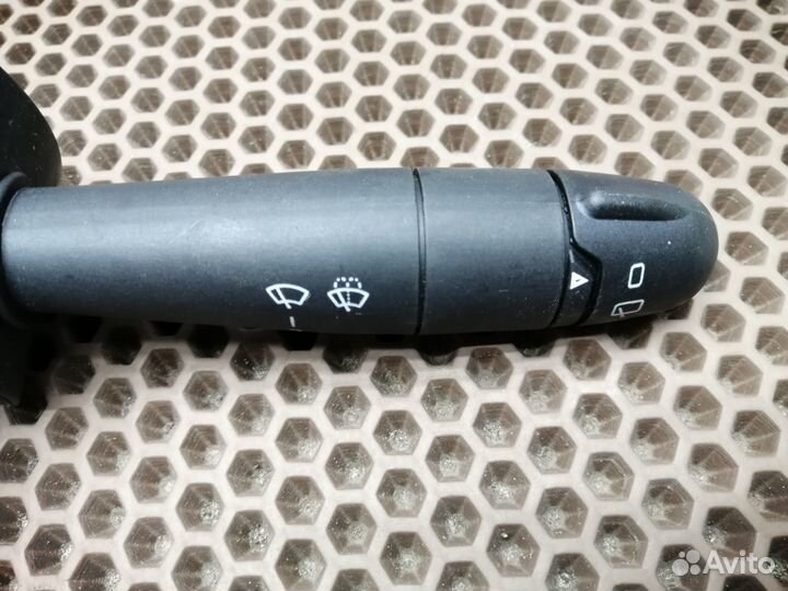 Переключатель стеклоочистителя Рено Логан / Ларгус