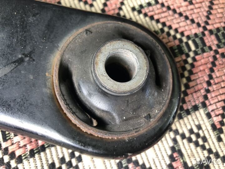 Рычаг перед левый Mitsubishi Lancer 10