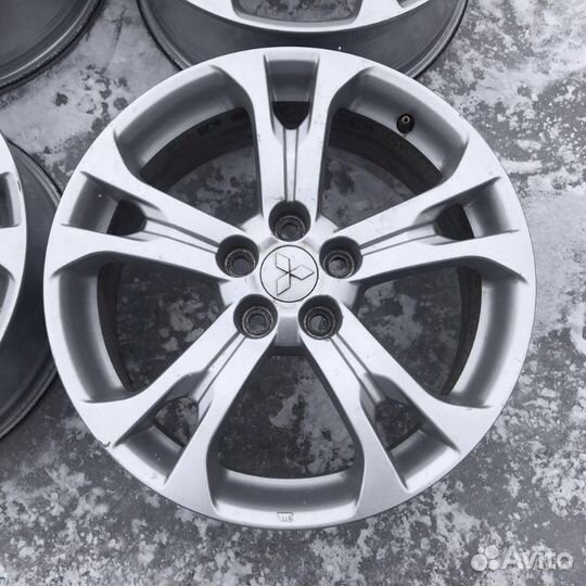 Mitsubishi Outlander R18 /5x114.3/цо67.1