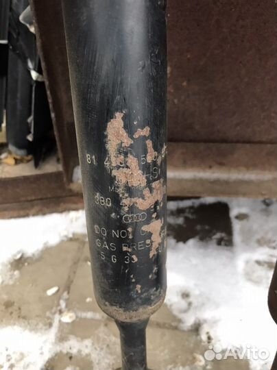 Стойки передние Passat B5/B5+