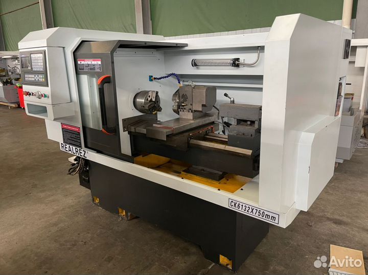 Токарный станок с чпу