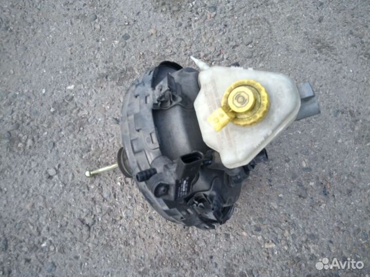 Продам запчасти на Volkswagen Touareg 2 года