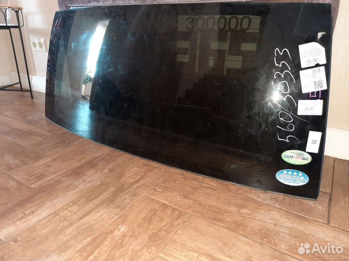 Стекло задней двери тойота вокси,ноах