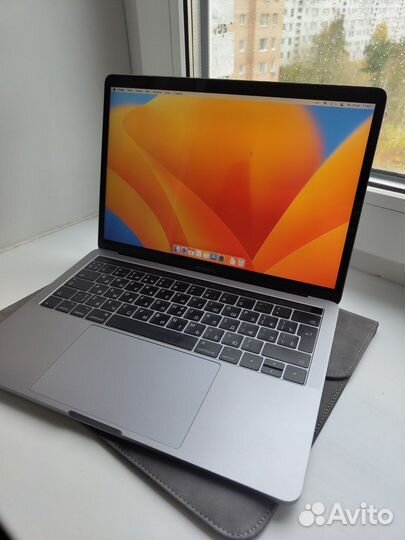 MacBook Pro 13 2017 touch bar