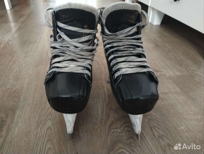 Хоккейные коньки bauer