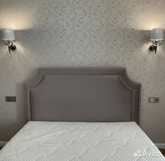 Кровать с подъемным механизмом