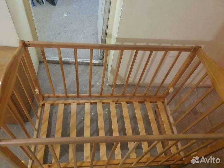 Детская кроватка