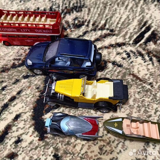 Машинки металлические