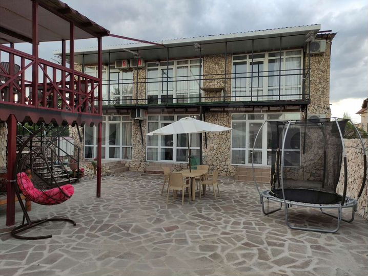 Дом 450 м² на участке 7 сот.