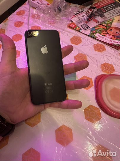 iPhone 8, 64 ГБ