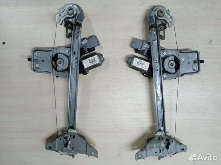 Стеклоподьемники задние Peugeot 307