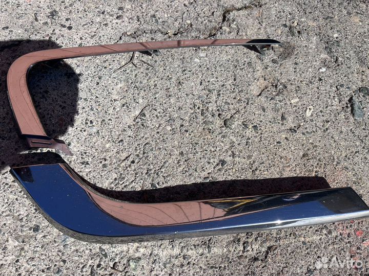 Молдинги переднего бампера LADA vesta