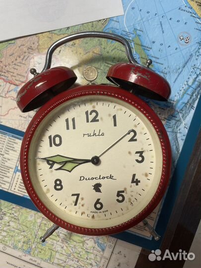 Часы старинные (будтльник ) немецкие Ruhla
