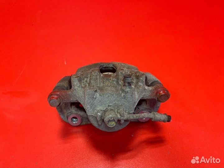 Суппорт передний правый Hyundai Solaris RB G4FC