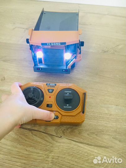 Игрушка грузовик для детей