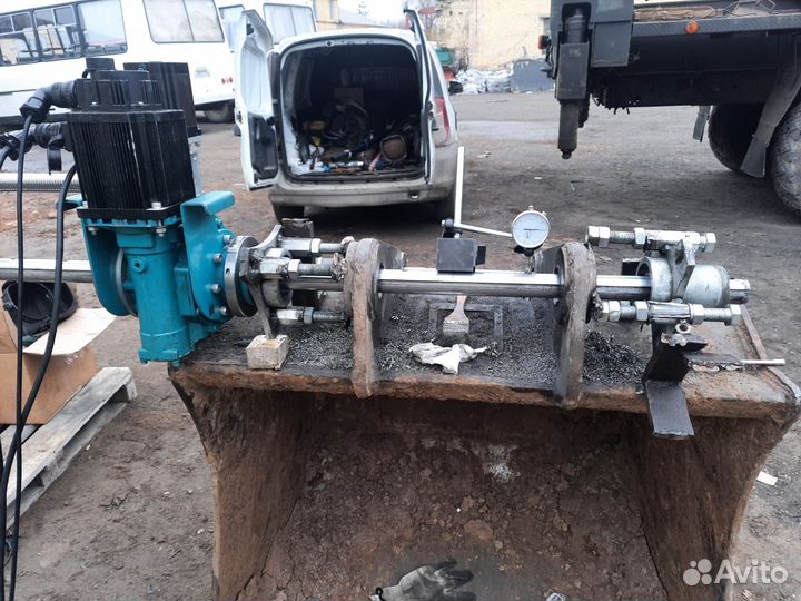 Ремонт отверстий стрелы, ковша под втулки,пальцы