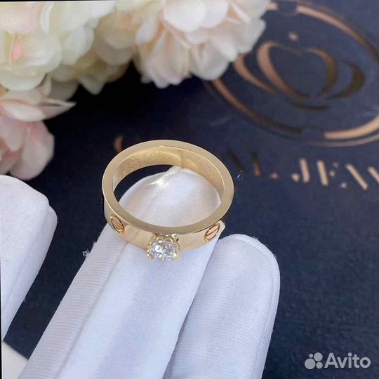 Cartier Love Solitaire Желтое золото, бриллиант 0,27ct