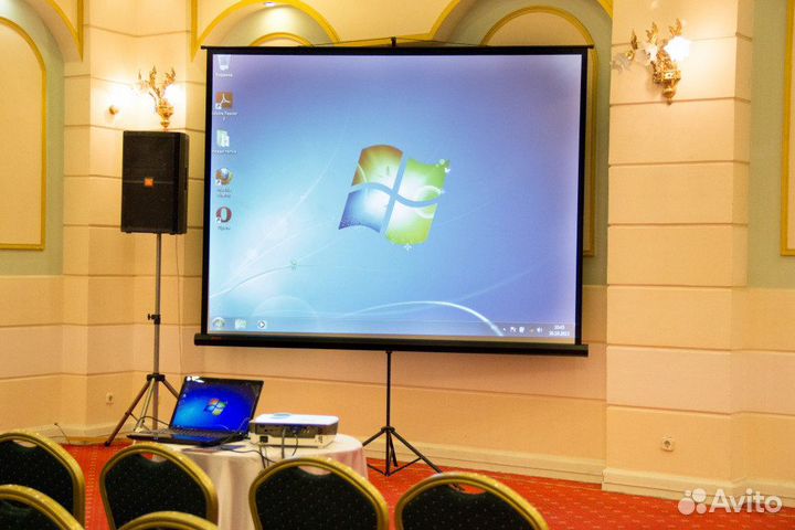 Аренда проектора с экраном