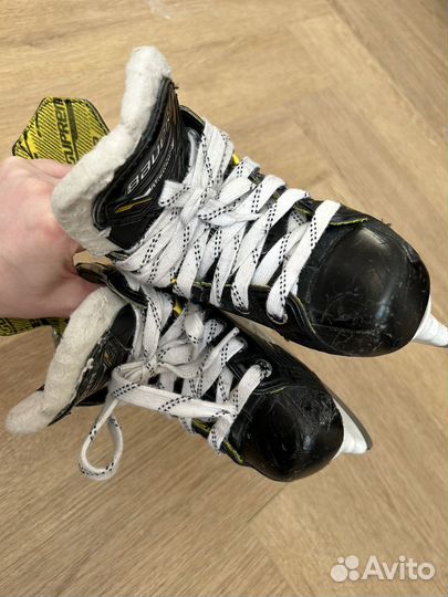 Коньки хоккейные Supreme M5 PRO skate YTH 9