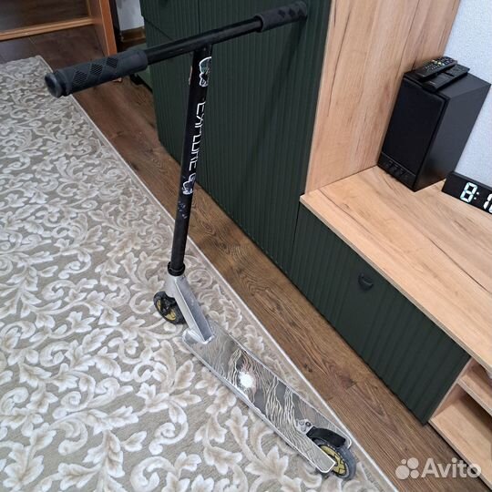 Трюковой самокат