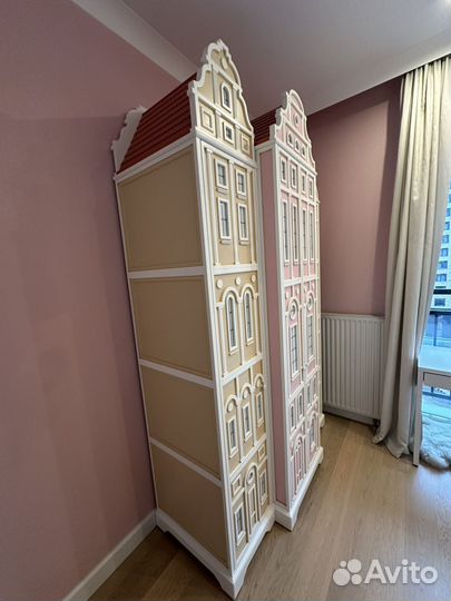 Шкаф в детскую комнату