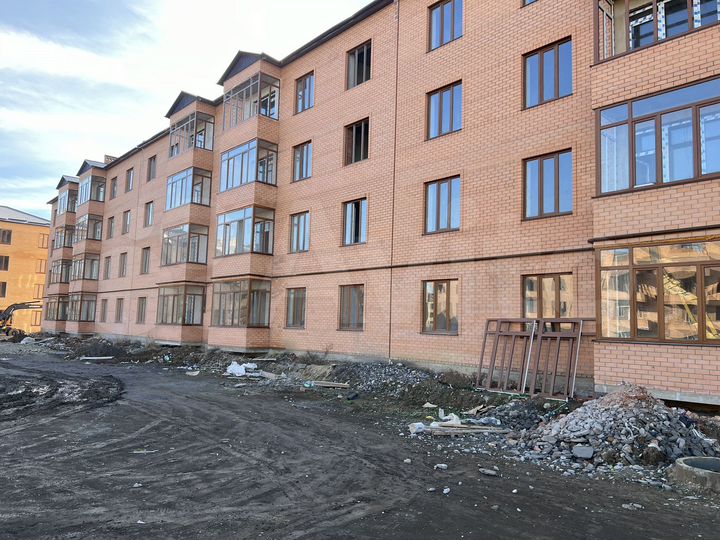 2-к. квартира, 65 м², 2/4 эт.