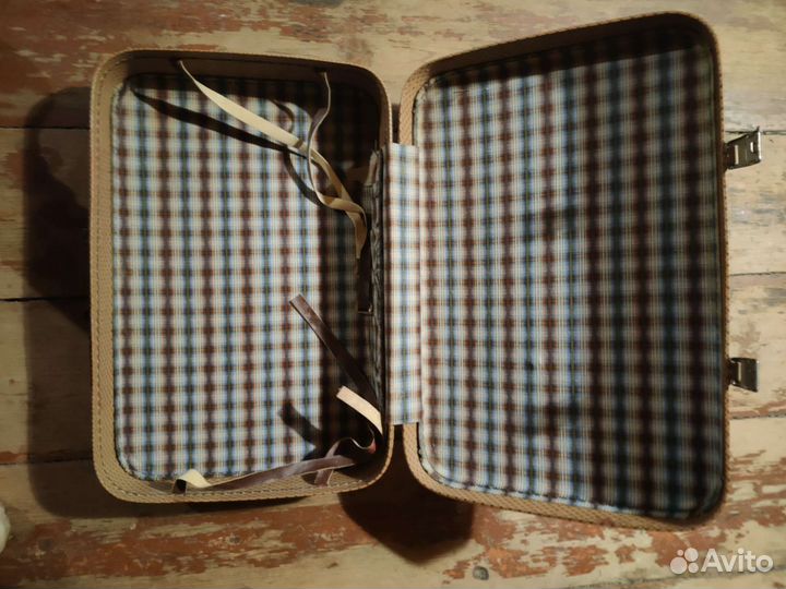 Чемодан времен СССР